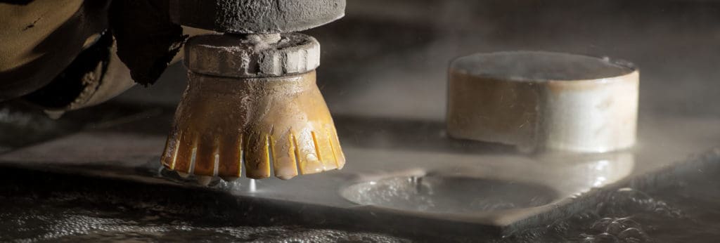 water jet cutting nozzle cutting steel